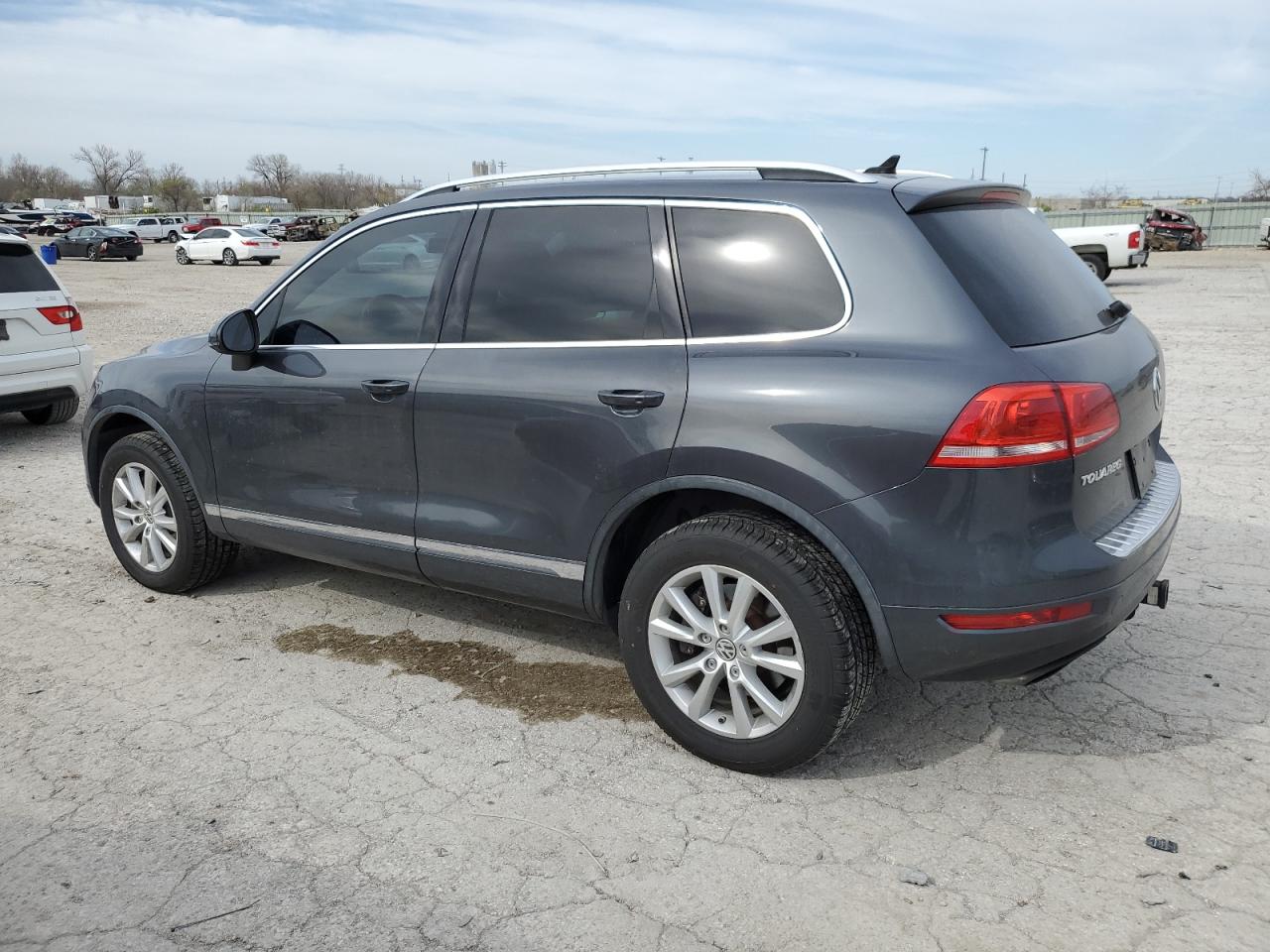 2014 Volkswagen Touareg V6 vin: WVGEF9BP5ED012112