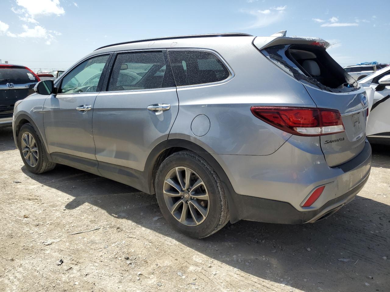 KM8SN4HF9HU206573 2017 Hyundai Santa Fe Se