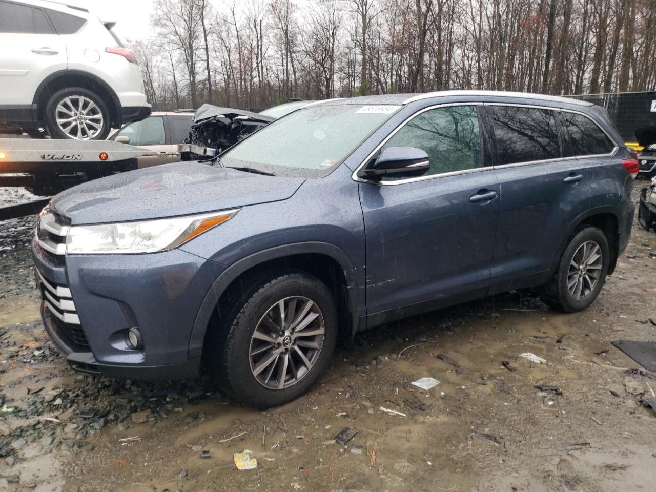 2019 Toyota Highlander Se vin: 5TDJZRFH4KS719103