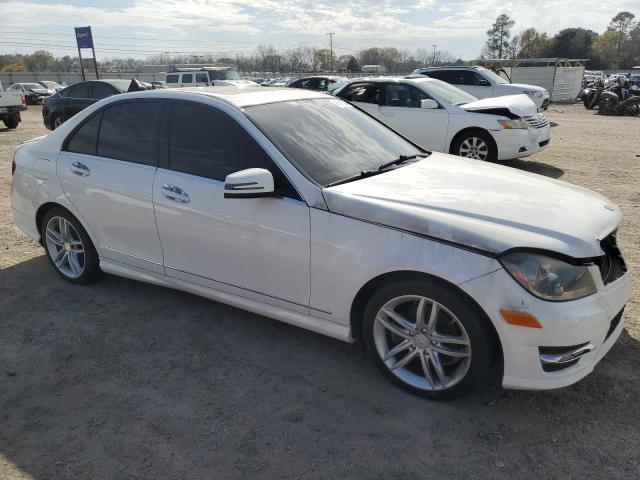 VIN WDDGF4HB4DR292186 2013 Mercedes-Benz C-Class, 250 no.4