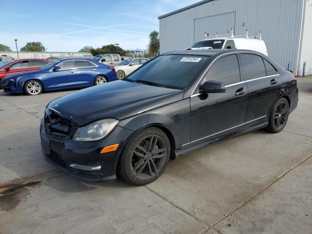 VIN WDDGF4HBXEG256189 2014 Mercedes-Benz C-Class, 250 no.1