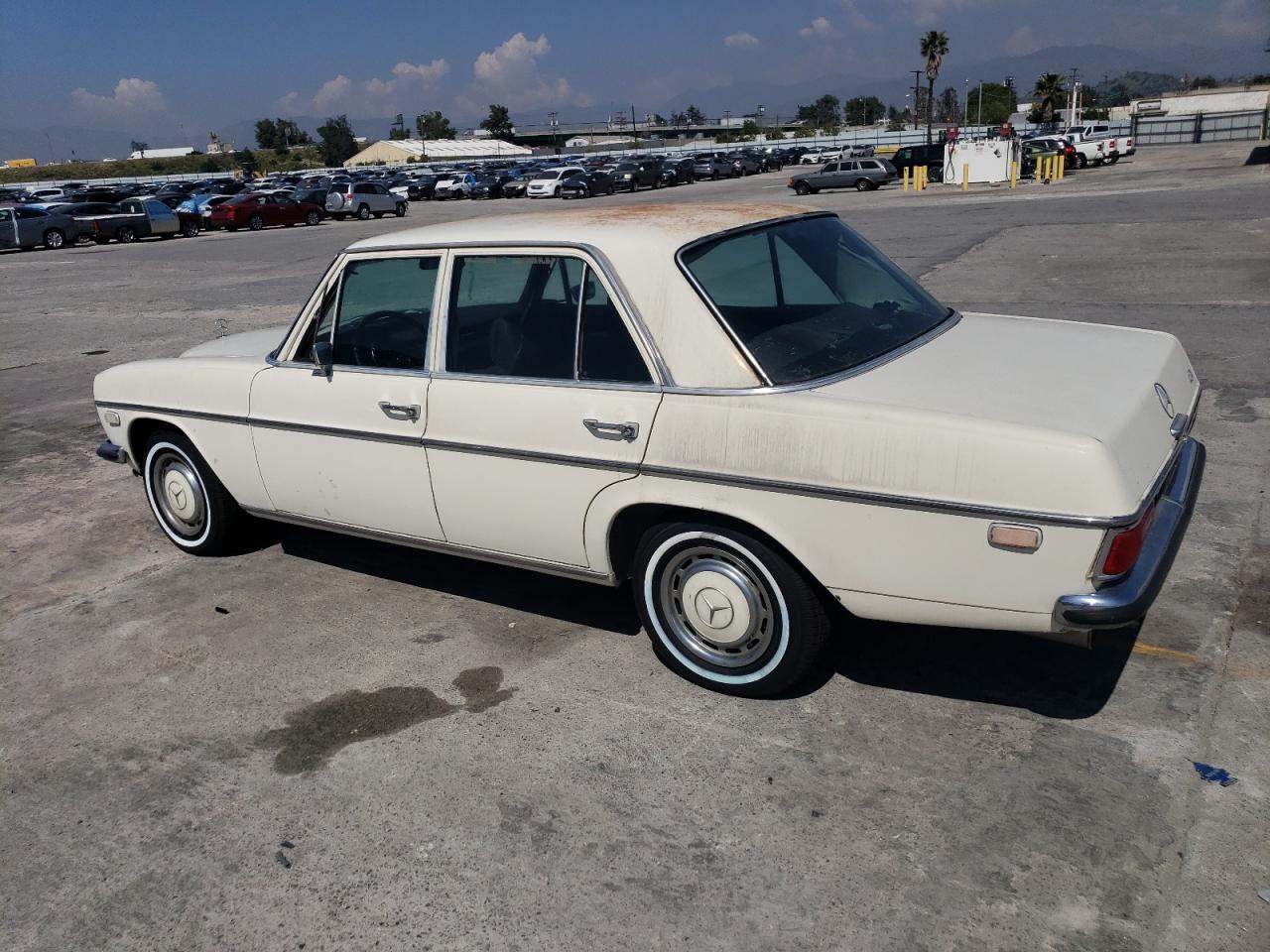 Lot #2718188566 1968 MERCEDES-BENZ 240-CLASS