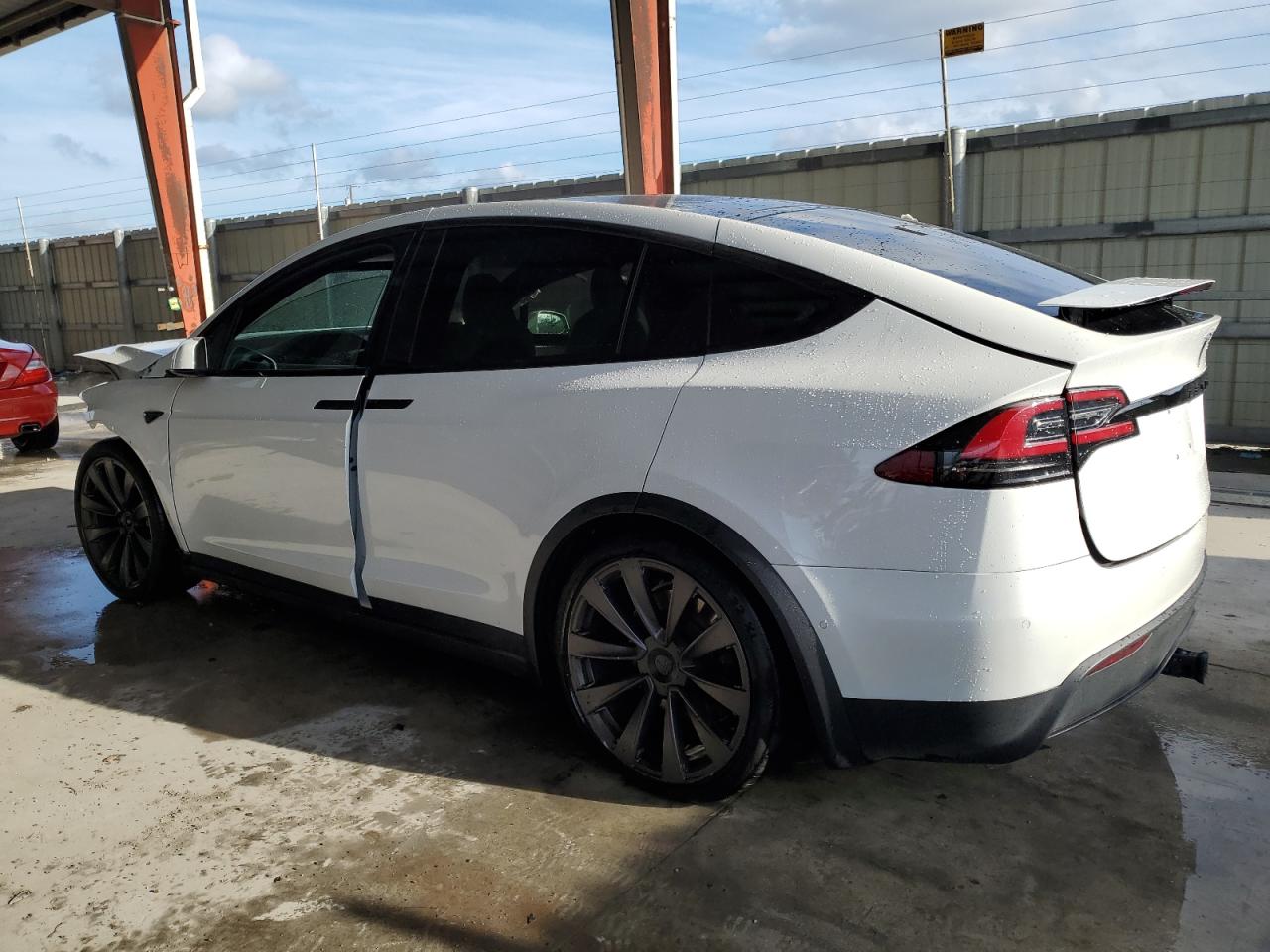 2022 Tesla Model X vin: 7SAXCBE64NF333361