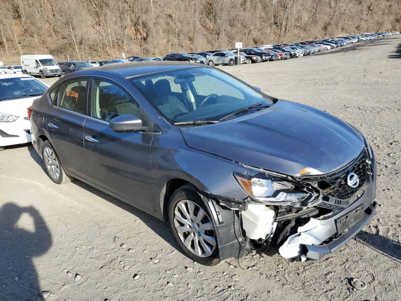 2016 Nissan Sentra S vin: 3N1AB7AP5GL680951