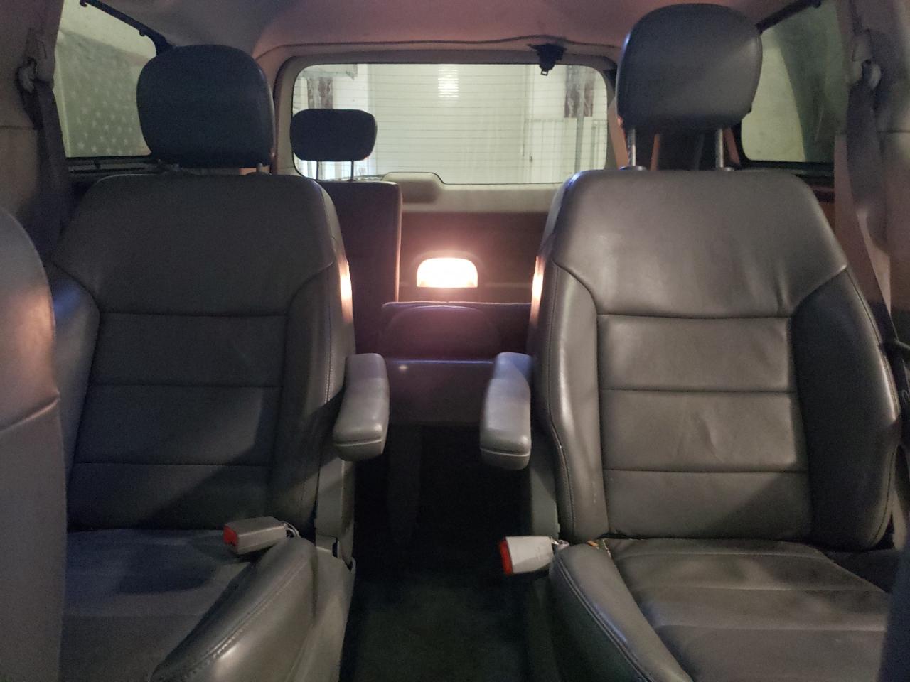 2V8HW64X69R541394 2009 Volkswagen Routan Sel Premium