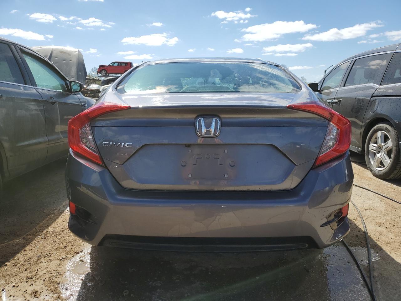 2018 Honda Civic Lx vin: 19XFC2F5XJE037467