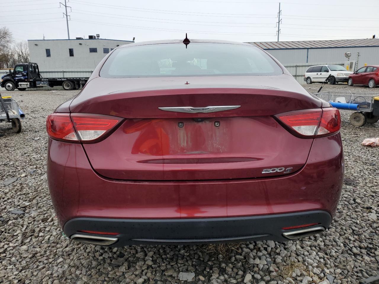 2015 Chrysler 200 S vin: 1C3CCCBG2FN623085