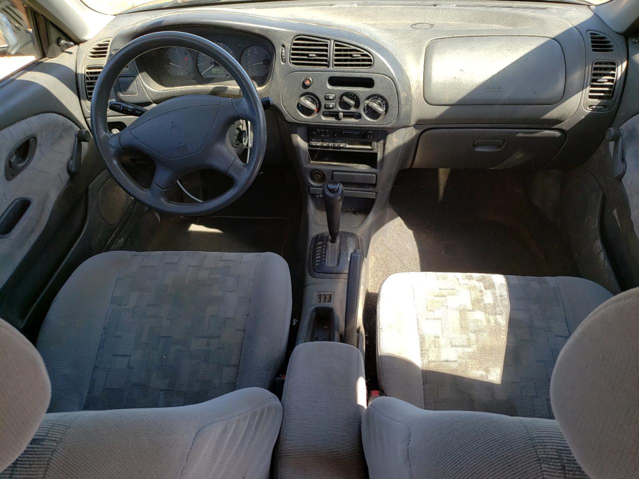 JA3AY26A8WU021722 1998 Mitsubishi Mirage De