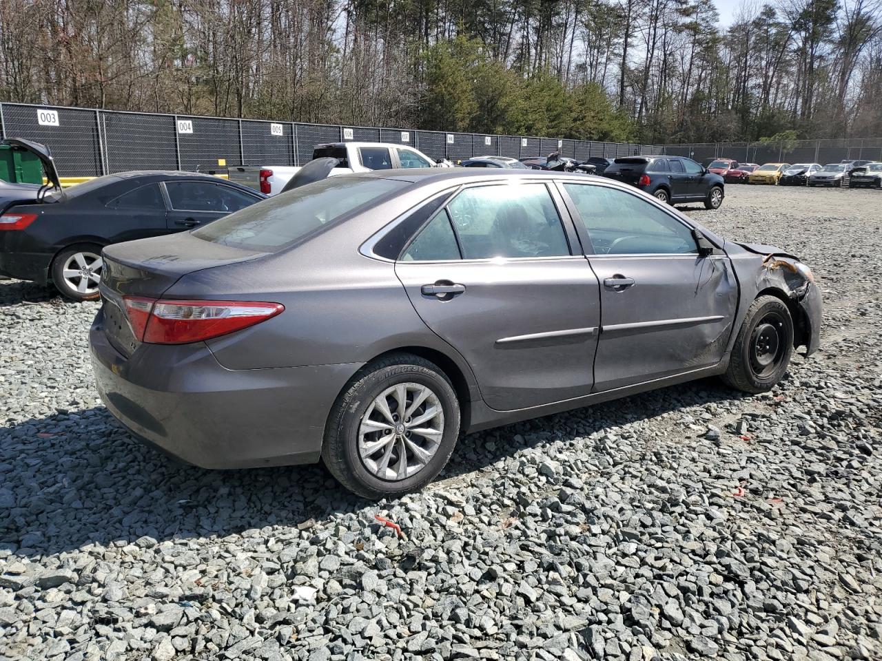 4T4BF1FK1GR562810 2016 Toyota Camry Le