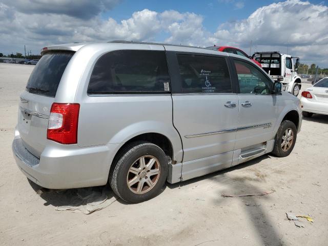 2A4RR5DG2BR775792 | 2011 Chrysler town and country touring