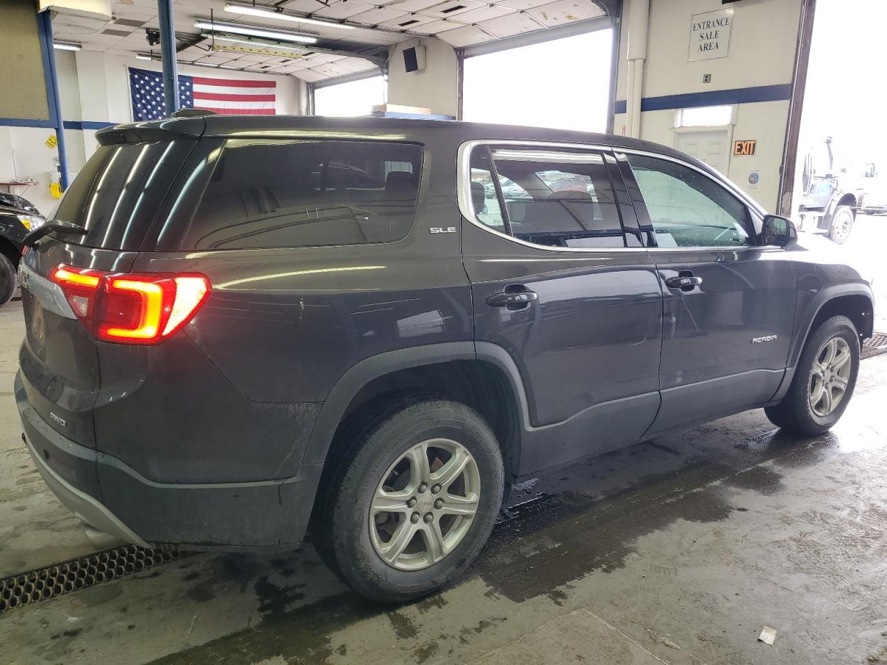 1GKKNRLSXJZ118182 2018 GMC Acadia Sle