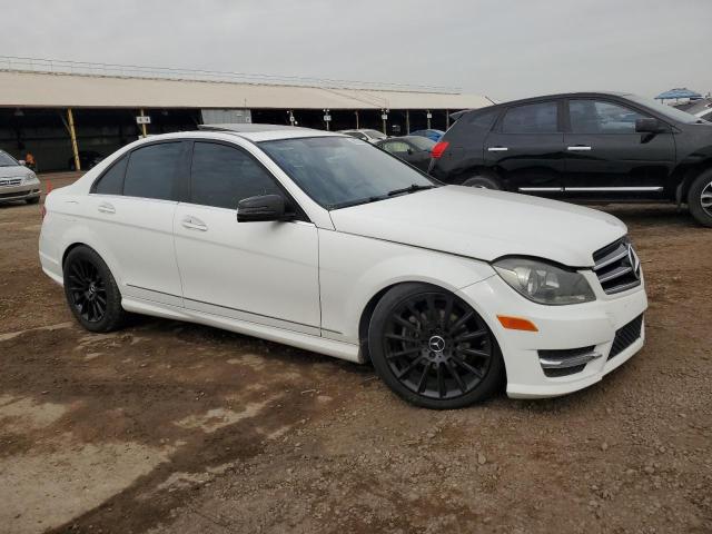 VIN WDDGF4HB7EA962507 2014 Mercedes-Benz C-Class, 250 no.4