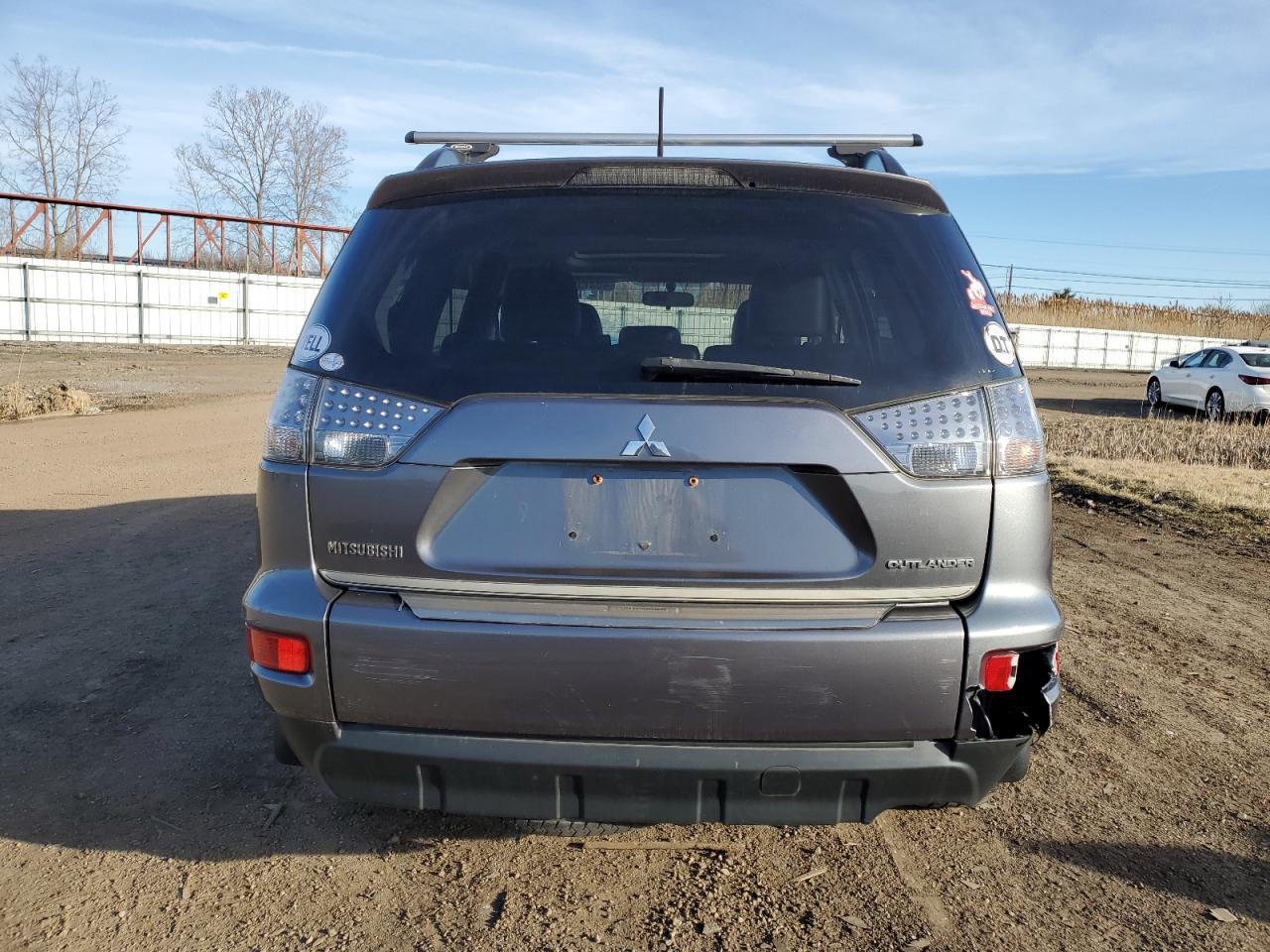 JA4JT3AW6BU031145 2011 Mitsubishi Outlander Se