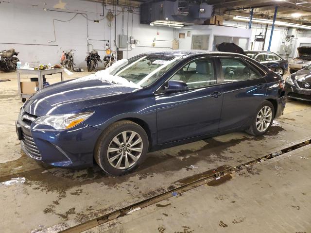 Lot #2438747688 2016 TOYOTA CAMRY XLE salvage car