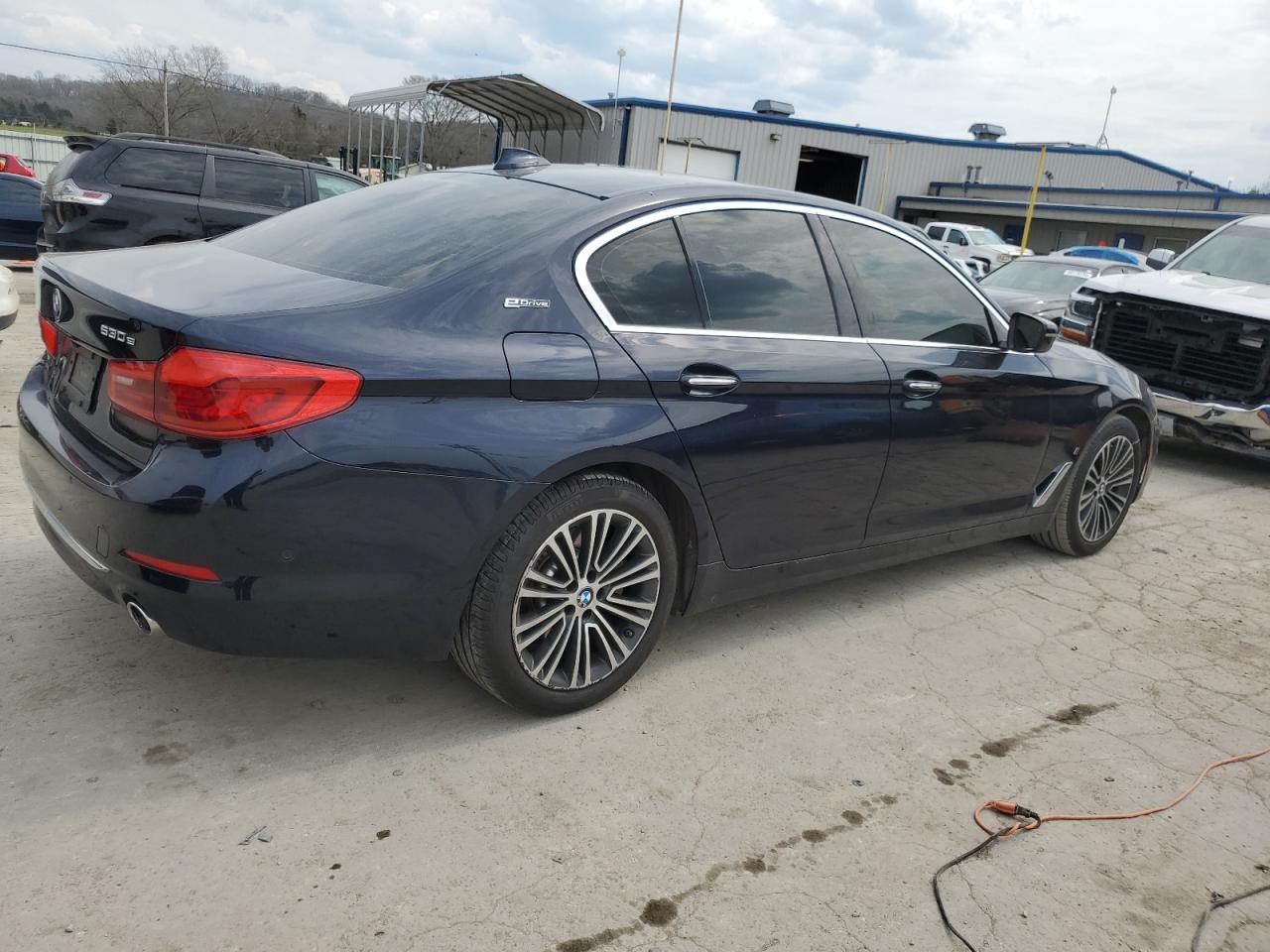 WBAJA9C52JB249335 2018 BMW 530E