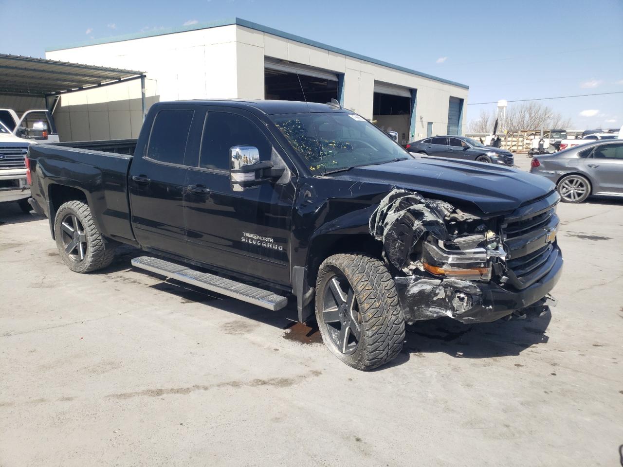 1GCVKREC4HZ212446 2017 Chevrolet Silverado K1500 Lt