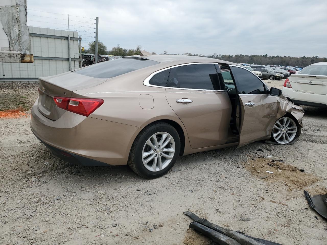 1G1ZD5ST0JF212274 2018 Chevrolet Malibu Lt