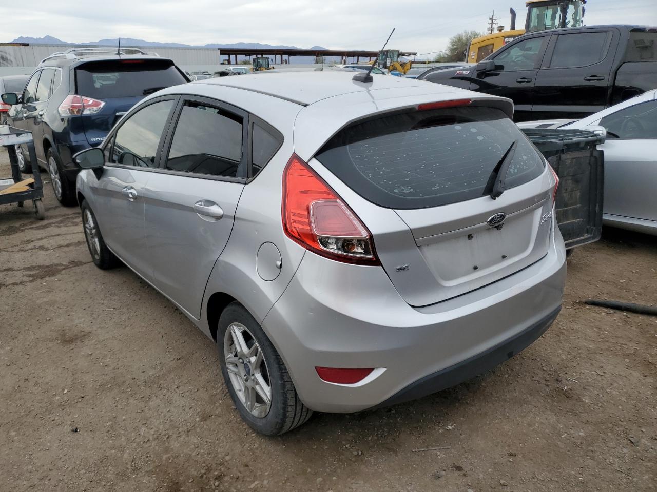 3FADP4EJ1JM123879 2018 Ford Fiesta Se