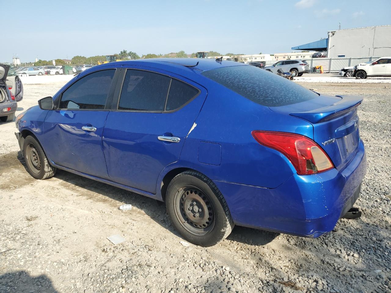 Lot #2519122760 2016 NISSAN VERSA S