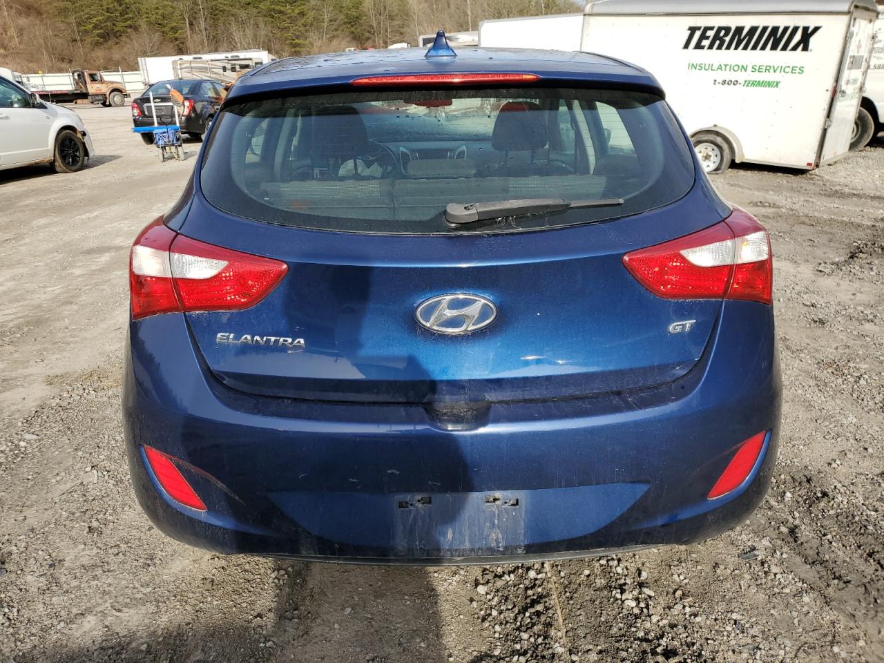 2013 Hyundai Elantra Gt vin: KMHD35LE5DU037357