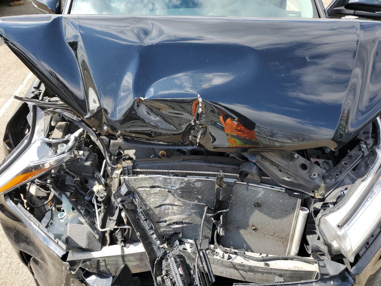 5TDJZRFH1KS611618 2019 Toyota Highlander Se