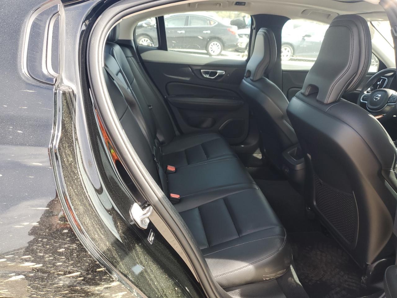 7JRL12FZ2NG174681 2022 Volvo S60 B5 Momentum