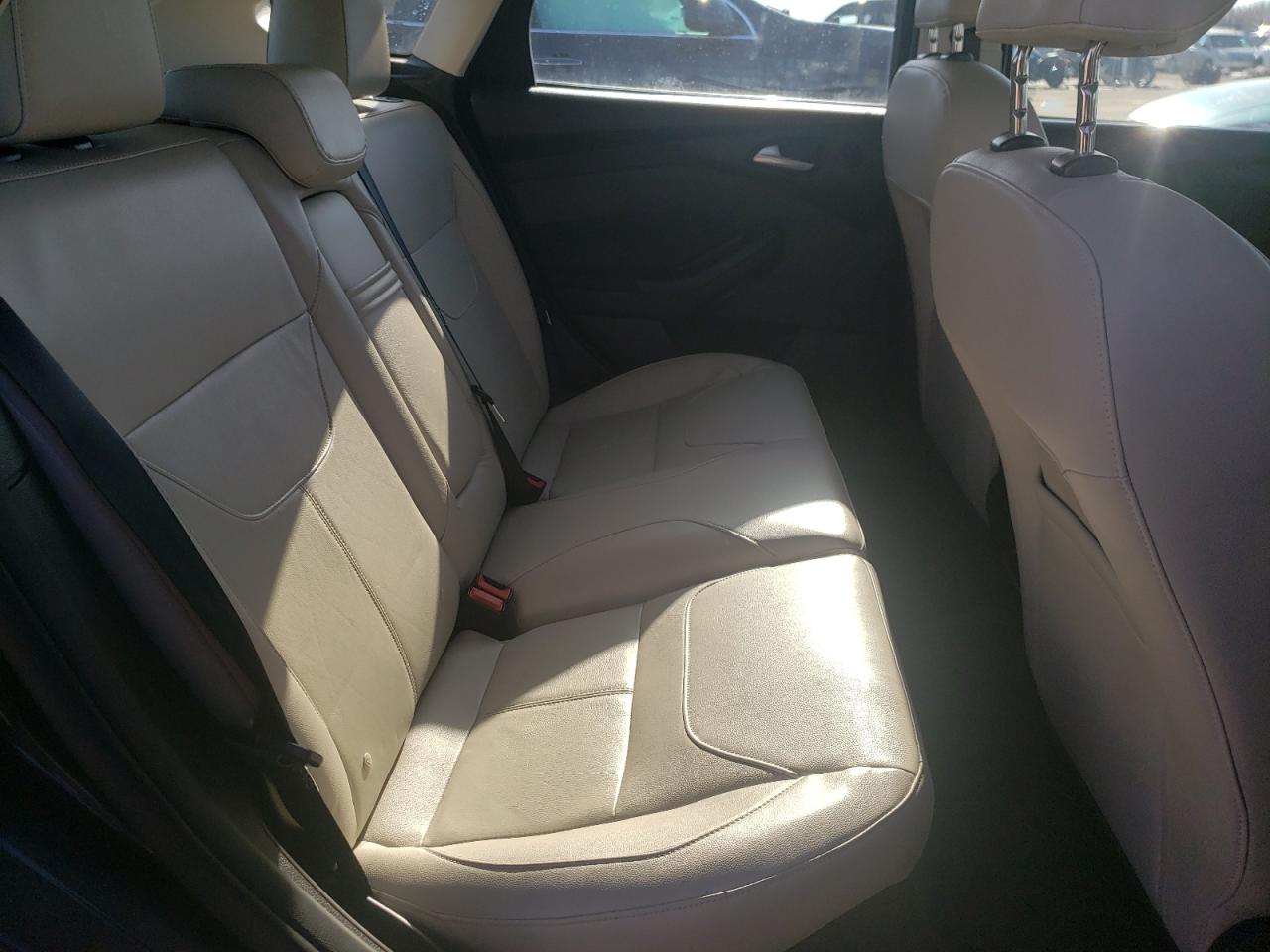 1FADP3N21FL306193 2015 Ford Focus Titanium