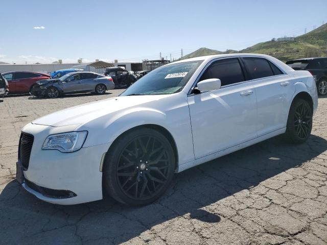 Lot #2459745192 2016 CHRYSLER 300 LIMITE salvage car