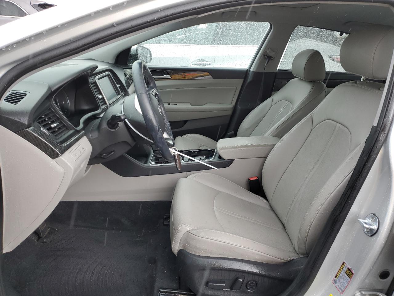 2018 Hyundai Sonata Sport vin: 5NPE34AF9JH692500