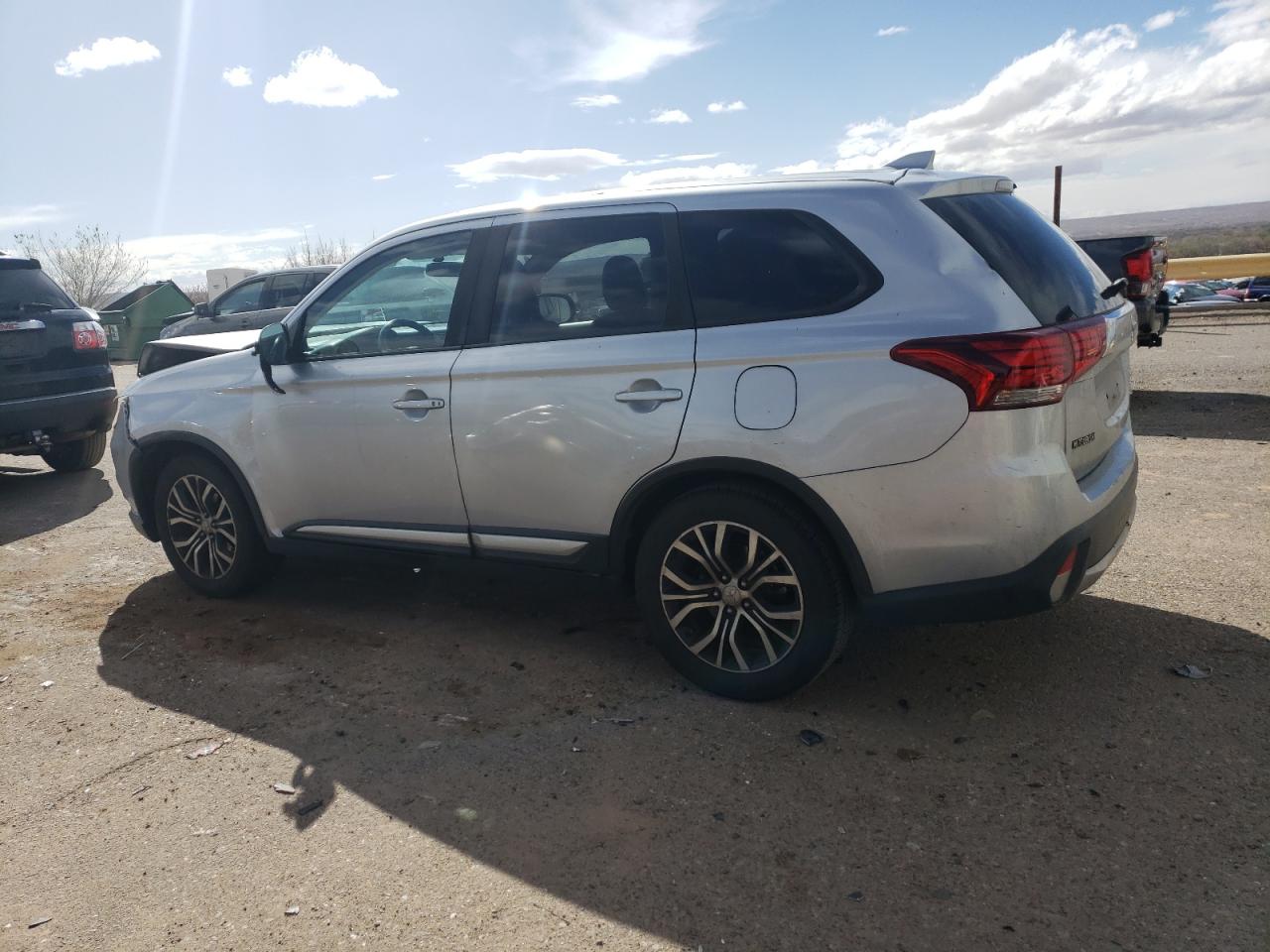 JA4AD3A34HZ027917 2017 Mitsubishi Outlander Se