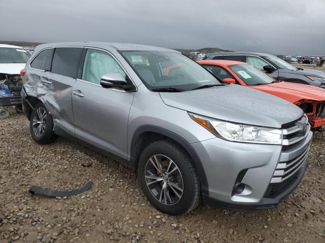 VIN 5TDZZRFH8KS309844 2019 Toyota Highlander, LE no.4