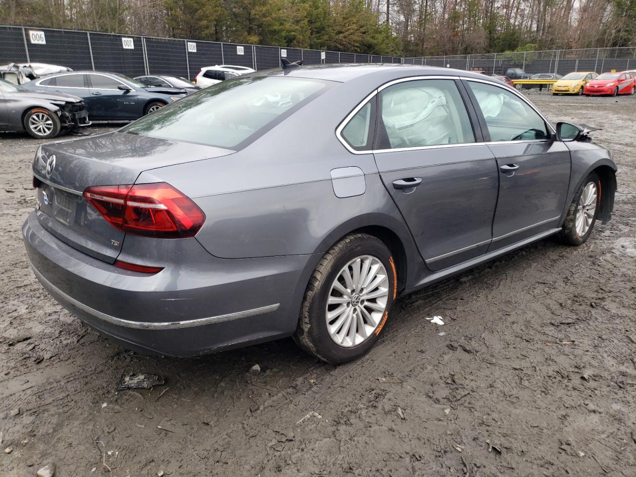 Lot #2392536333 2017 VOLKSWAGEN PASSAT SE