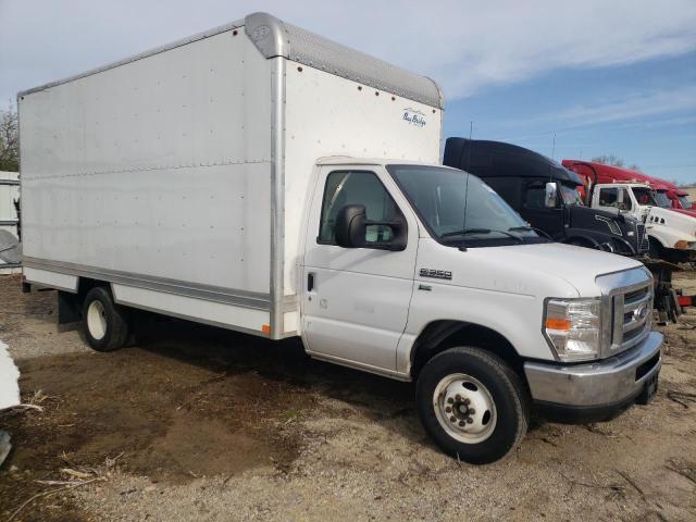 2019 Ford Econoline E350 Super Duty Cutaway Van VIN: 1FDWE3F60KDC59359 Lot: 48897574