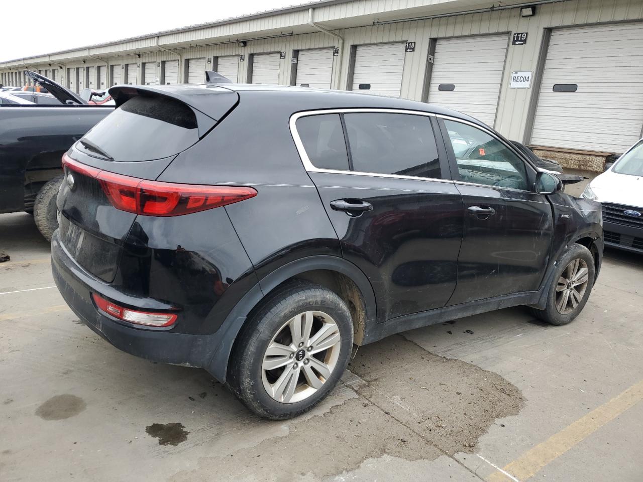 KNDPMCAC3H7285793 2017 Kia Sportage Lx