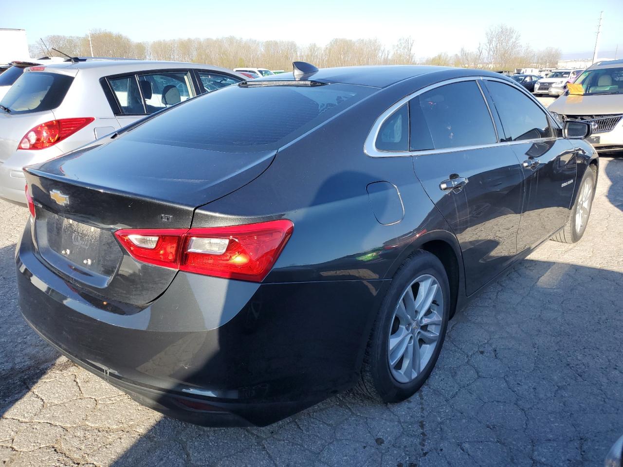 1G1ZD5ST8JF112245 2018 Chevrolet Malibu Lt