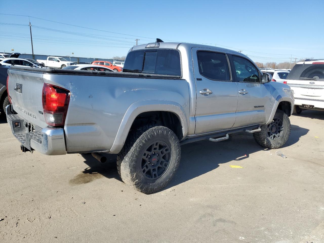 2018 Toyota Tacoma Double Cab vin: 3TMCZ5AN7JM188573