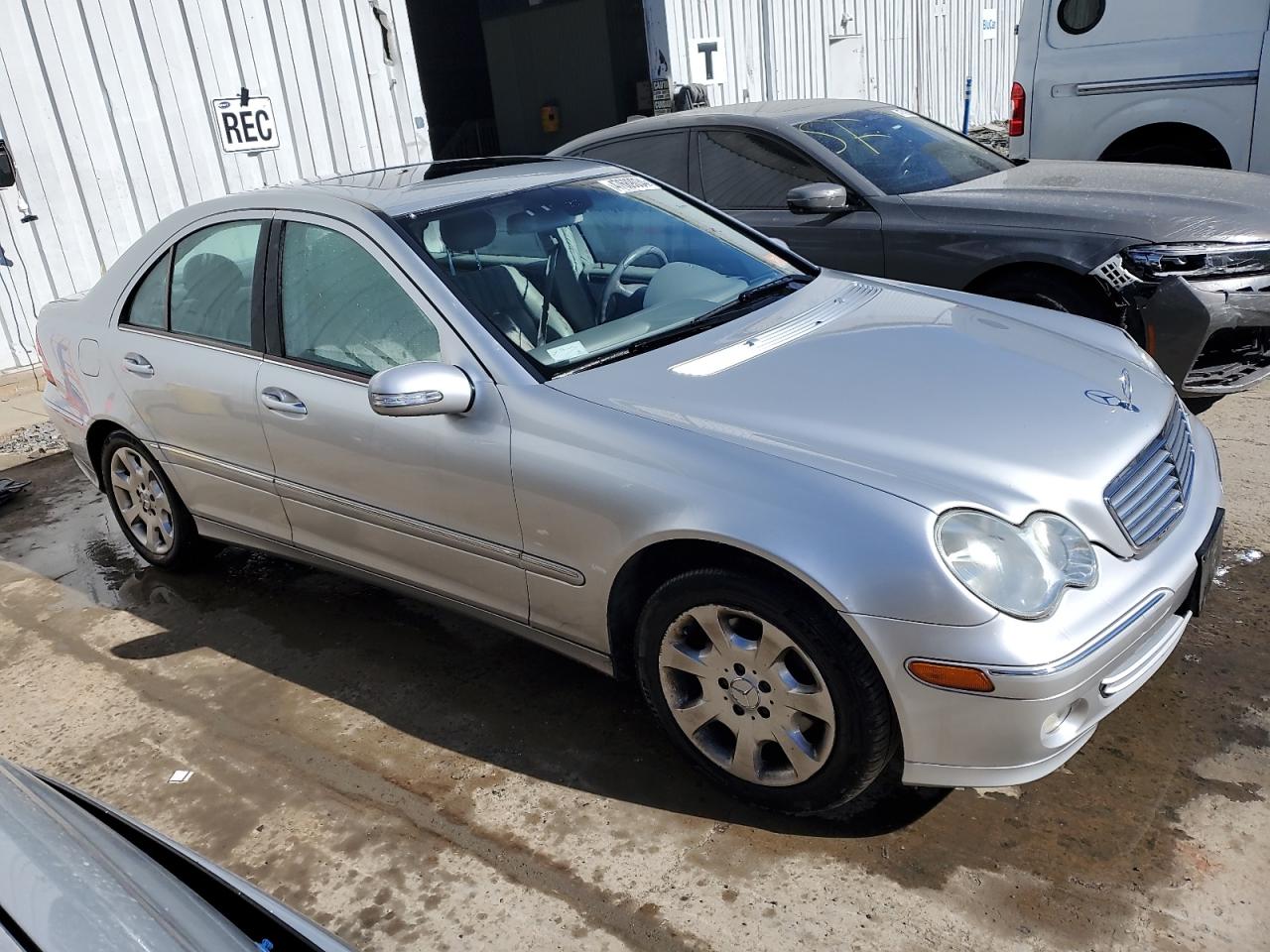 WDBRF84J05F660968 2005 Mercedes-Benz C 320 4Matic