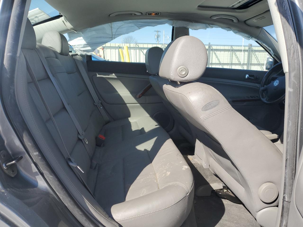 WVWTH63B83P053062 2003 Volkswagen Passat Glx 4Motion