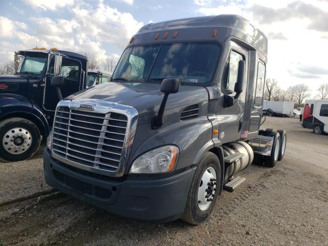 Lot #2404268182 2017 FREIGHTLINER CASCADIA 1 salvage car