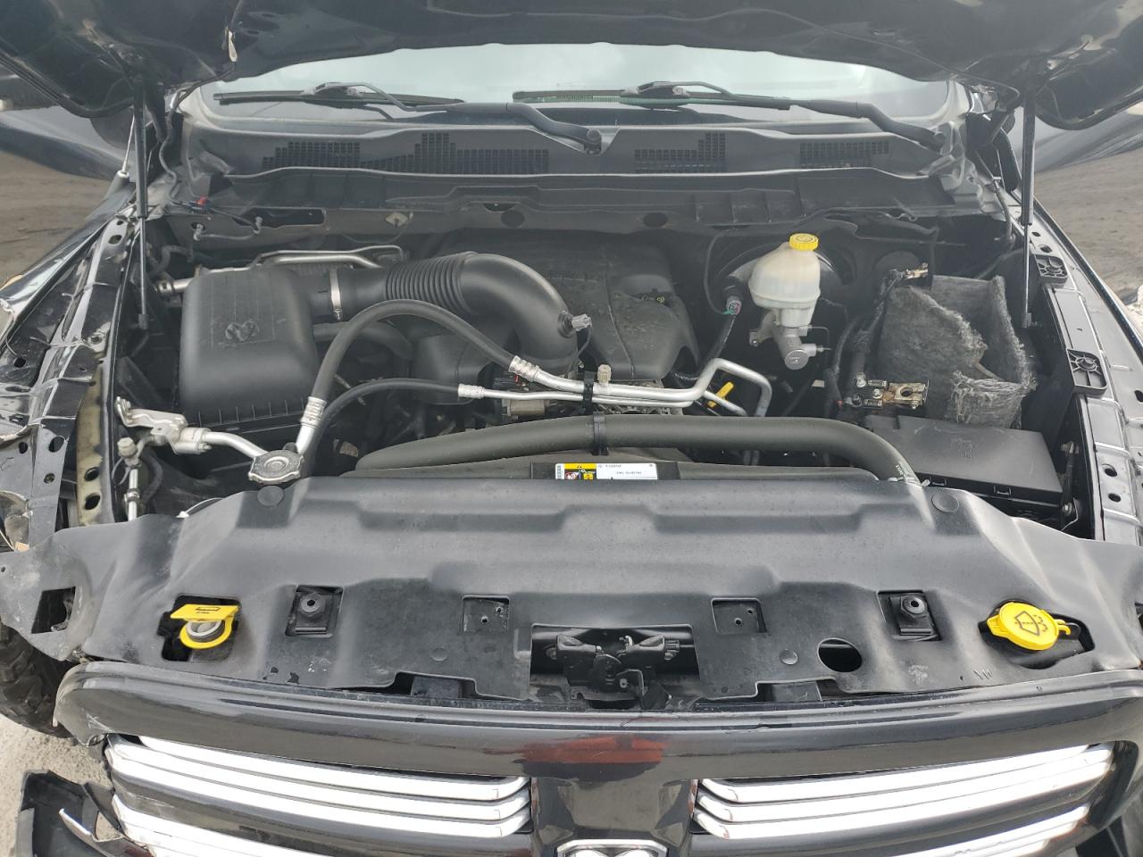 1C6RR7HT5FS753158 2015 Ram 1500 Sport