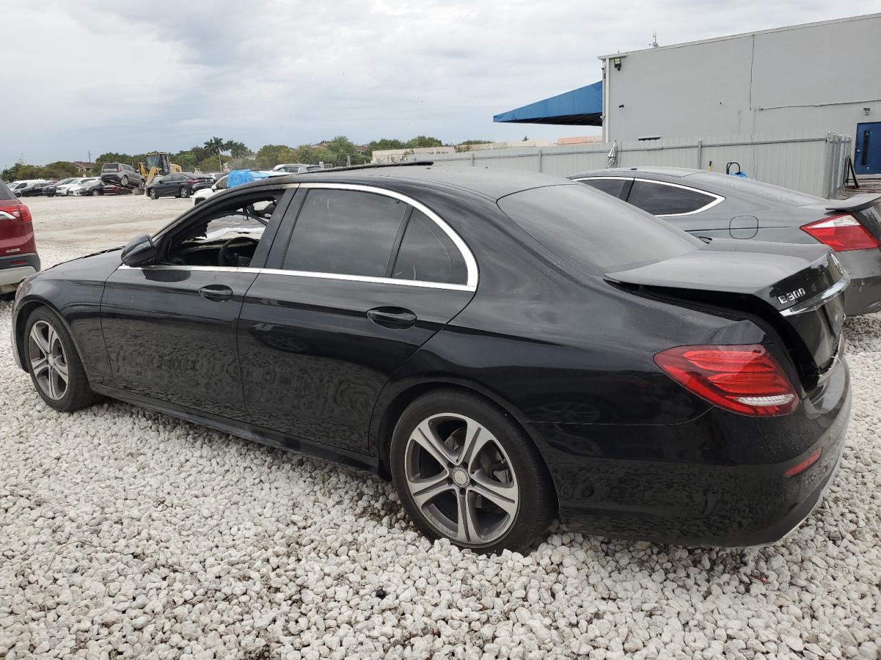 WDDZF4JB8HA168610 2017 Mercedes-Benz E 300