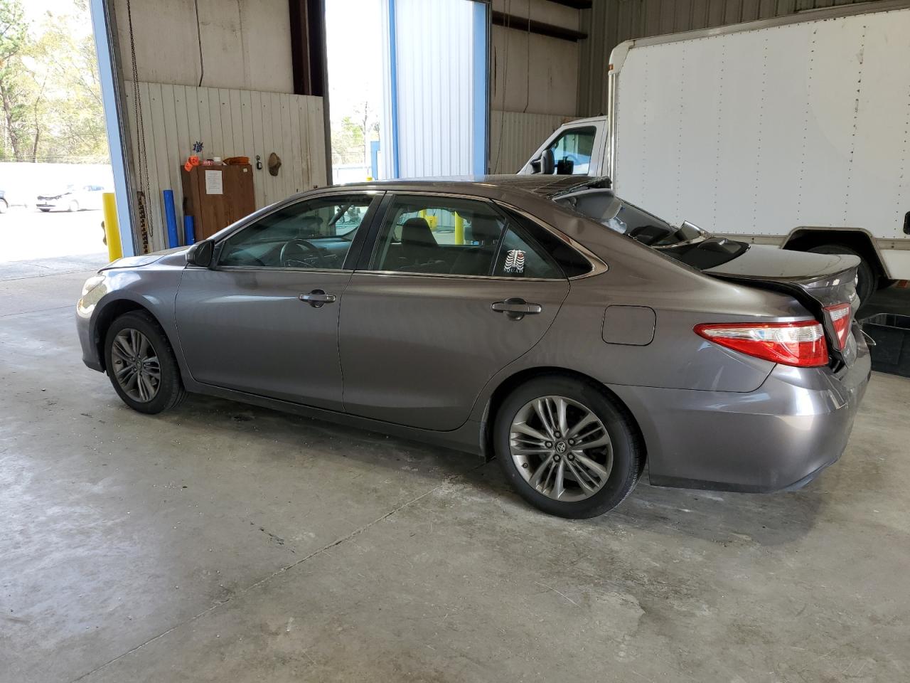 Lot #2425854486 2017 TOYOTA CAMRY LE