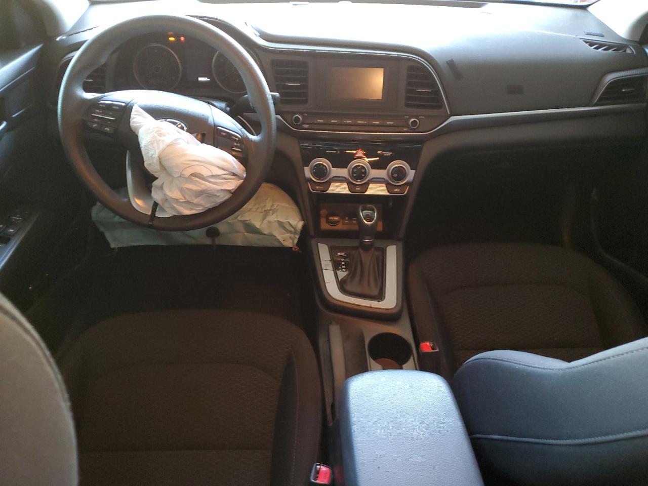 KMHD74LF5KU808503 2019 Hyundai Elantra Se