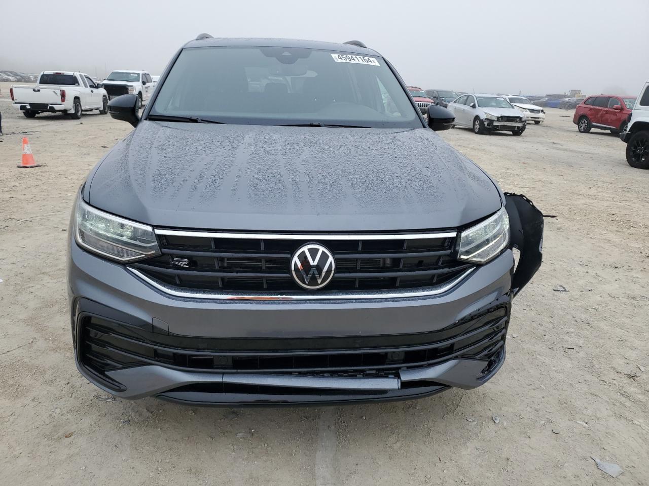 2022 Volkswagen Tiguan Se R-Line Black vin: 3VVCB7AX5NM143799