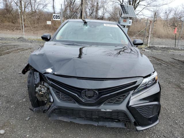 Lot #2438427546 2023 TOYOTA CAMRY SE N salvage car