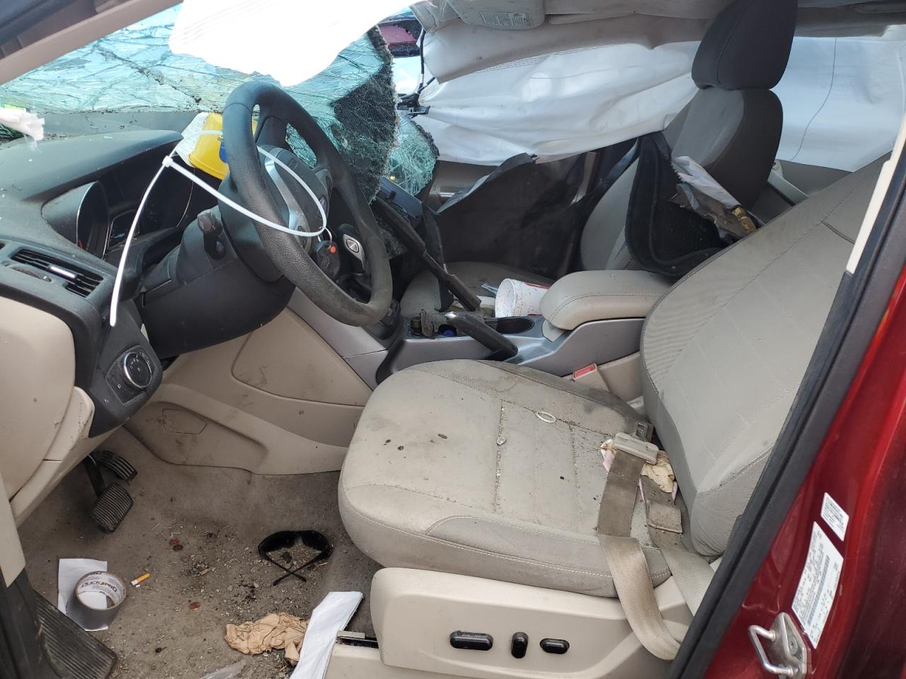 1FMCU9G98FUA42570 2015 Ford Escape Se