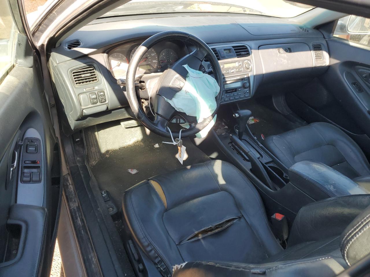 1HGCG22501A003300 2001 Honda Accord Ex