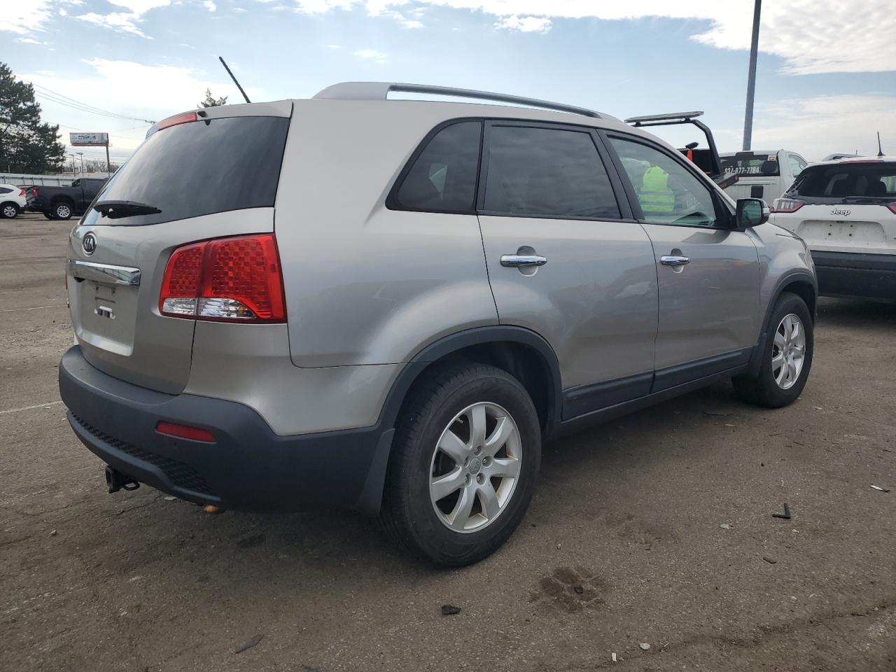 2013 Kia Sorento Lx vin: 5XYKT3A6XDG367301