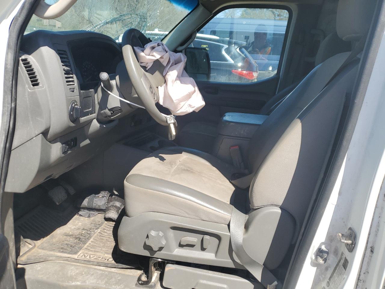 1N6BF0LYXDN113386 2013 Nissan Nv 2500