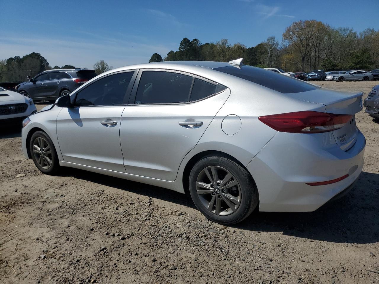 2018 Hyundai Elantra Sel vin: 5NPD84LF7JH214019